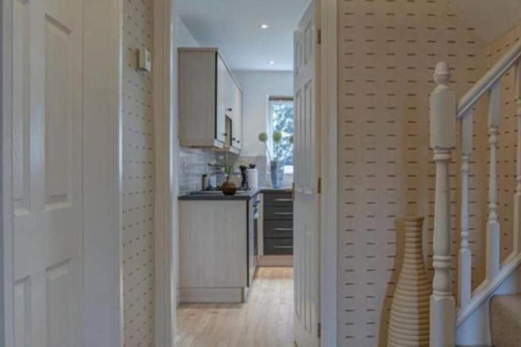 מנצ'סטר Luxury 4 Bedroom House מראה חיצוני תמונה