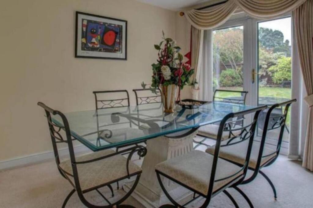 מנצ'סטר Luxury 4 Bedroom House מראה חיצוני תמונה